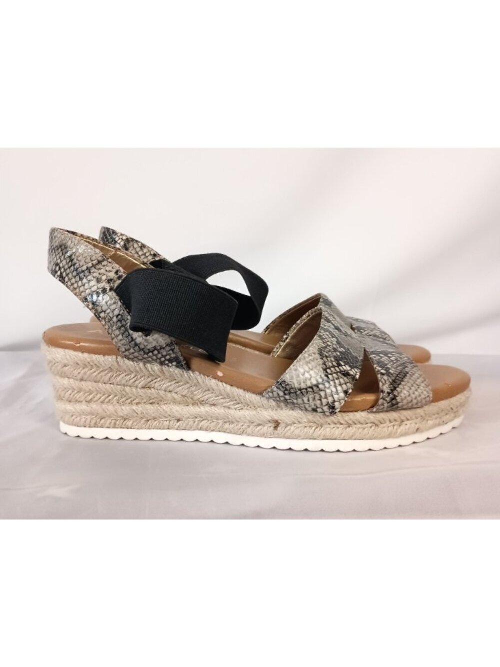Anne Klein AK Charlie Wedge Sandals Womens 9 Casual Comfort Slip On Shoes - Picture 4 of 11